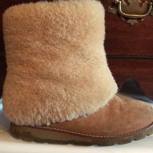 Ugg fold over chestnut boots